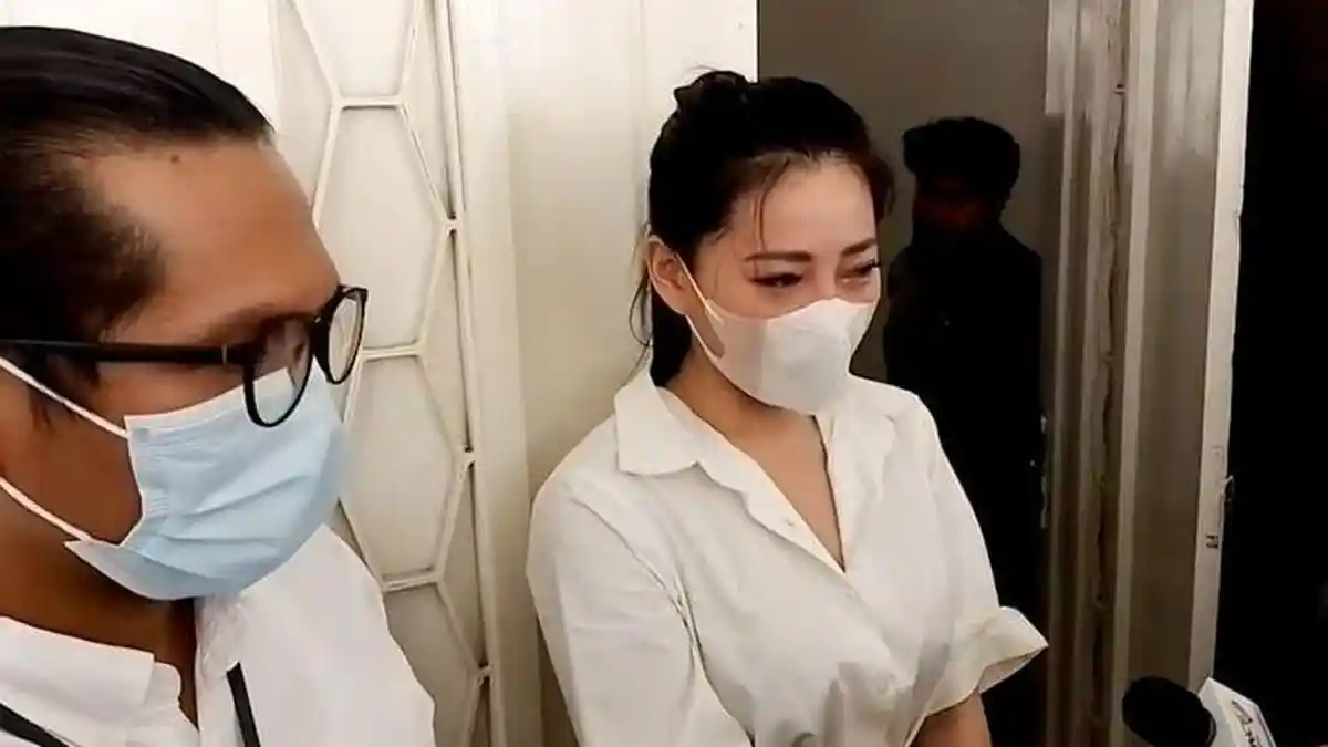 Wendy Walters Tak Kuasa Menahan Tangis hingga Sikap Dingin Reza Arap