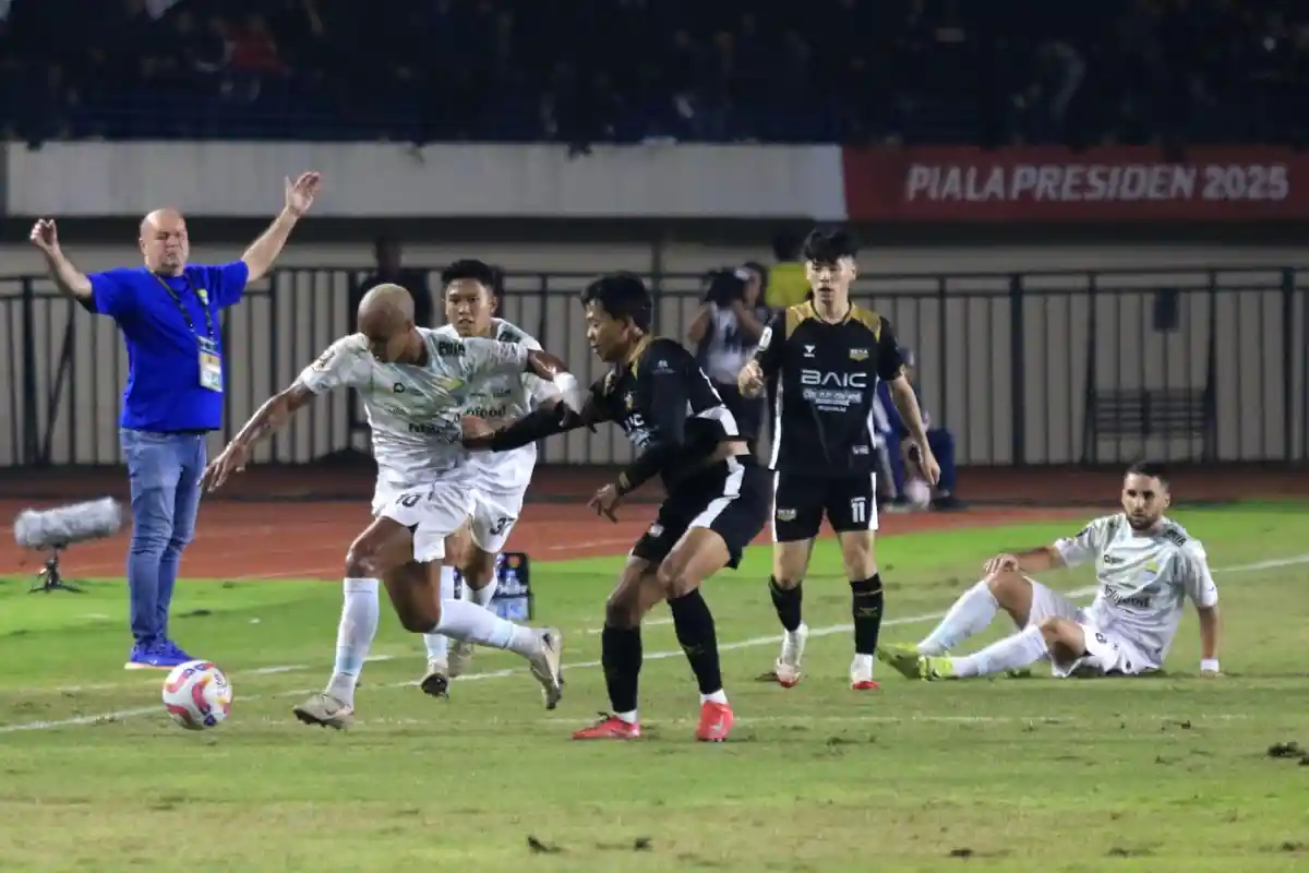 Persib Bandung Wajib Waspada, Nick Kuipers dan Edo Akan Datang Dalam Kondisi Terluka