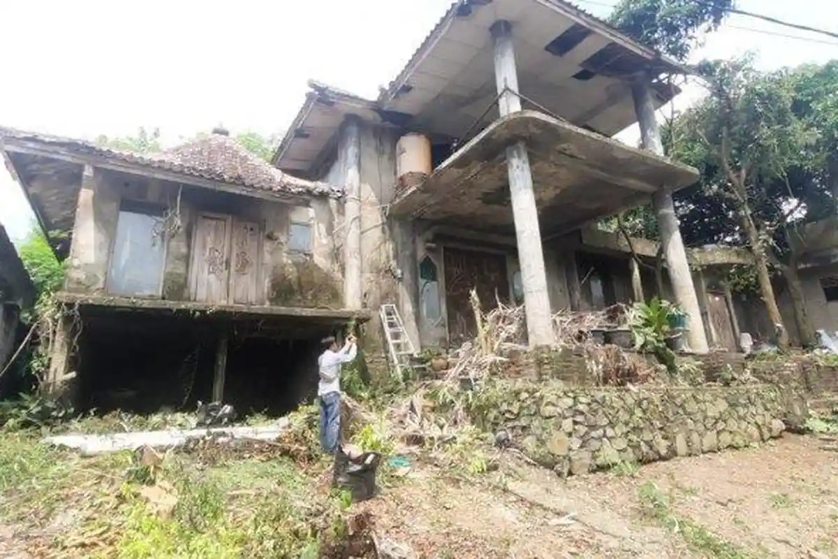 Sosok Dokter Wayan, yang Viral Tinggal Sebatang Kara di Rumah Kumuh: Tulus Mengobati Warga