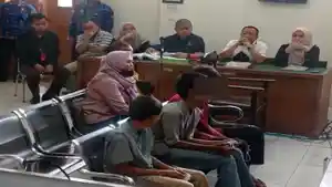 Empat-pelaku-pembunuhan-di-kuburan-Cina-Palembang-yakni-IS-MZ-NS-dan-AS.jpg