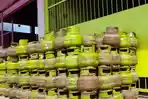Tumpukan-tabung-gas-melon-atau-LPG-3-Kg-di-kantor-Agent-Harmina-Mitra-Gas-Mamuju.jpg