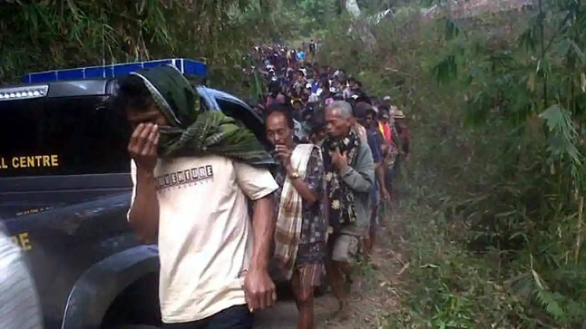 Polisi Gerebek Lokasi Judi Sabung Ayam saat Digelar Acara Rambu Solok