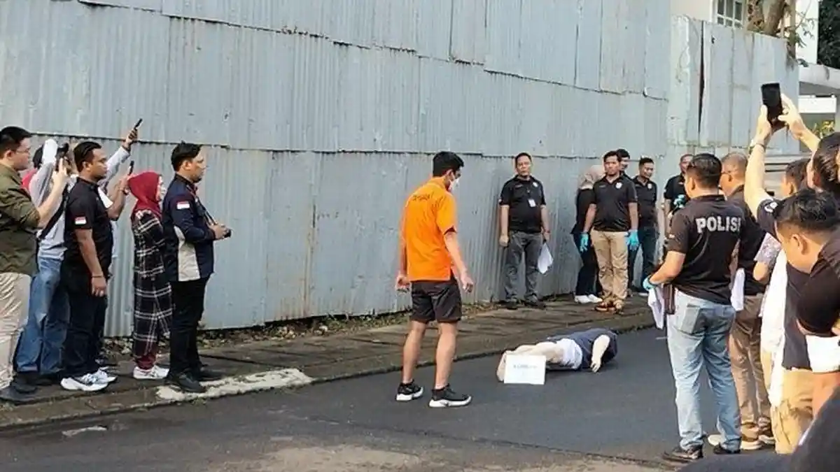 Begini Penampakan Mario Dandy Jelang Pelimpahan, Pakai Baju Oranye Khas Tahanan dan Sendal