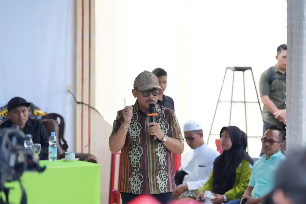 Setelah Sungai Matakali, SDK Janji Tuntaskan Pendangkalan Sungai Tumpiling Polman Tahun Depan