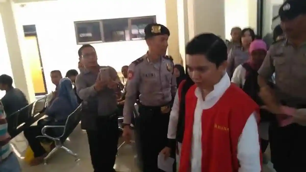 Direktur Keuangan First Travel Divonis 15 Tahun Penjara dan Denda Rp 5 Miliar