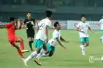 Timnas-Indonesia-U-19-Arkhan-Fikri-tengah-diganjal-pesepak-bola-Timnas-Myanmar-U-19.jpg