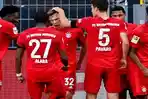 para-pemain-bayern-munchen-berselebrasi-usai-mencetak-gol-ke-gawang-borussia-dortmund.jpg