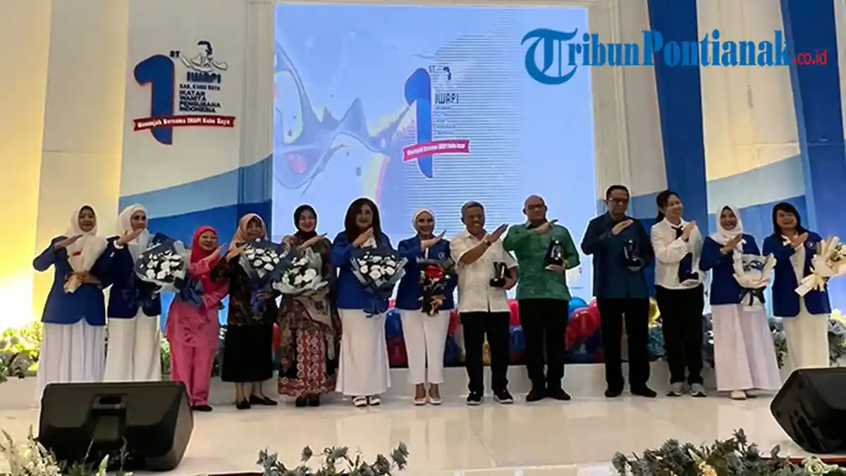 Karen Indonesia Idol Meriahkan HUT ke 1 IWAPI Kubu Raya