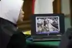 Barang Bukti di Sidang Angelina Sondakh