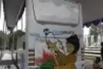 anak-anak-disabilitas-lukis-bus-transjakarta_20180420_174613.jpg