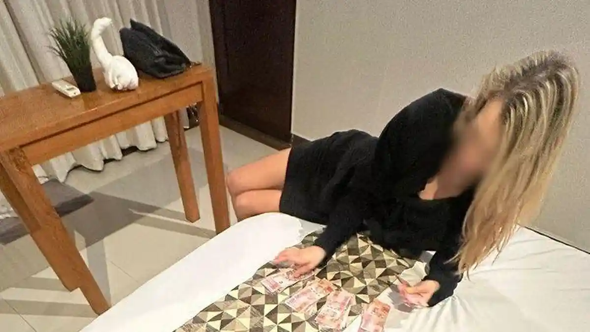 WNA Rusia Digerebek Diduga Buka Layanan Prostitusi pada Sebuah Villa di Seminyak Bali