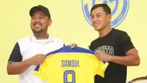 samsul-arif-munif-pemain-termahal-gresik-united.jpg
