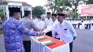 Ratusan-warga-Jambi-mengikuti-pelepasan-baiat-Negara-Islam-Indonesia-NII.jpg