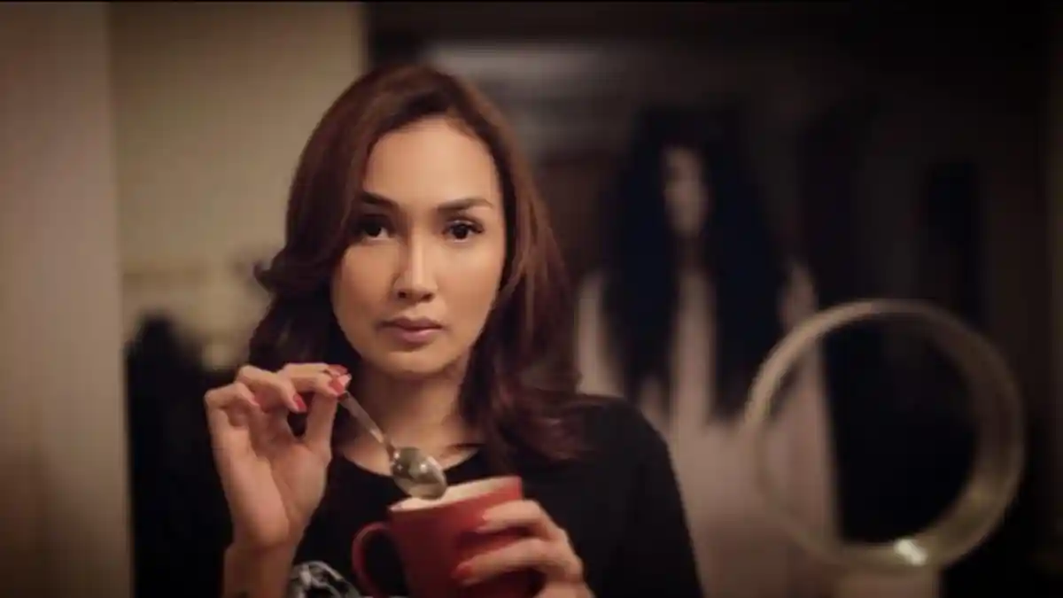 Dari Penyanyi Solo Hingga Jadi Youtuber, Begini Naik Turunnya Karir Seorang Sara Wijayanto