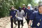 Wanita-Muda-Melahirkan-Sendiri-di-Kamar-Mandi.jpg