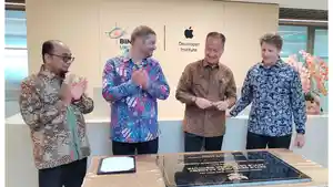 Agus-Kemenperin-di-Apple-Academy-OK.jpg