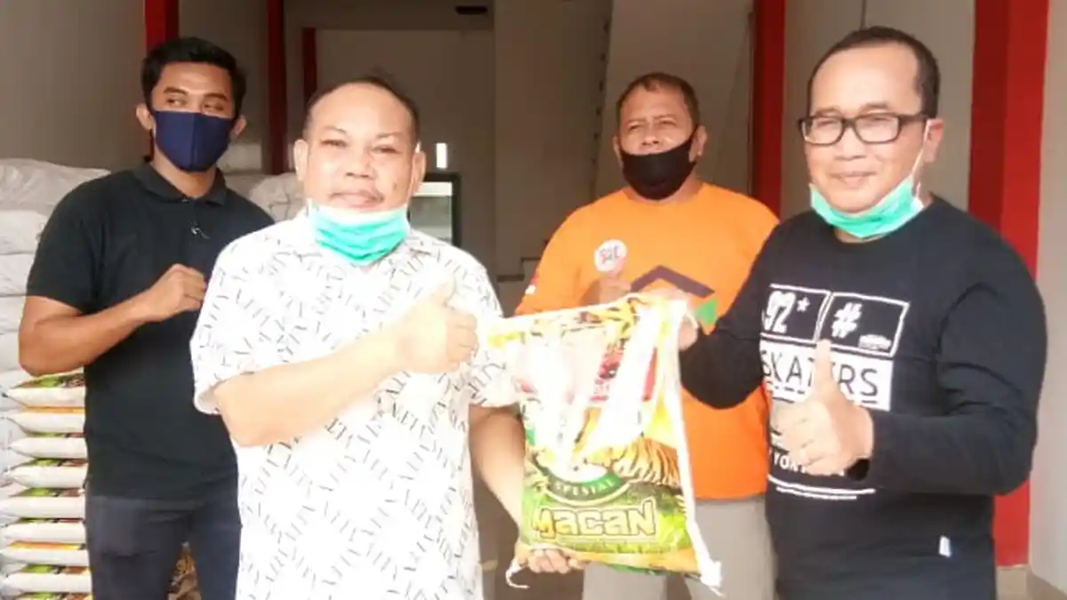 Yakobus Kumis Puji Kegotong-Royongan PDIP Kalbar
