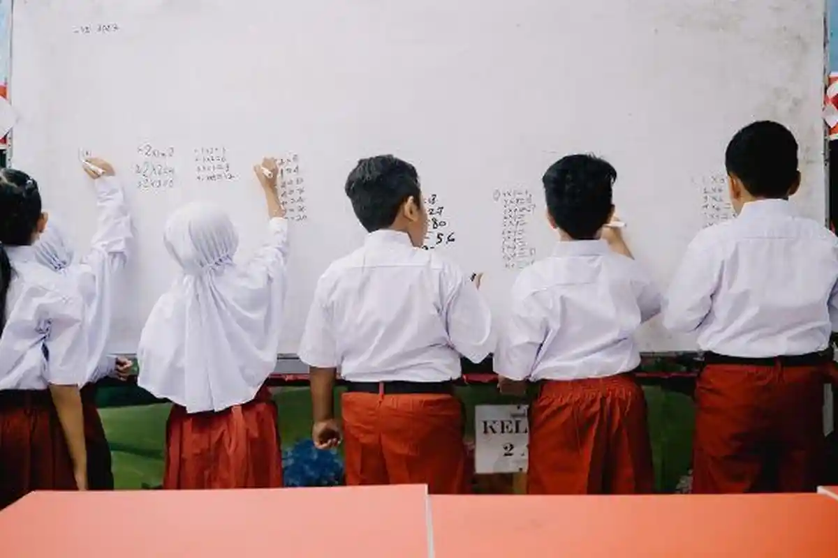 Mulai Tahun Ajaran Baru Tak Ada Lagi PR dari Sekolah di Jabar, Dedi Mulyadi: Anak Harus Bisa Rileks