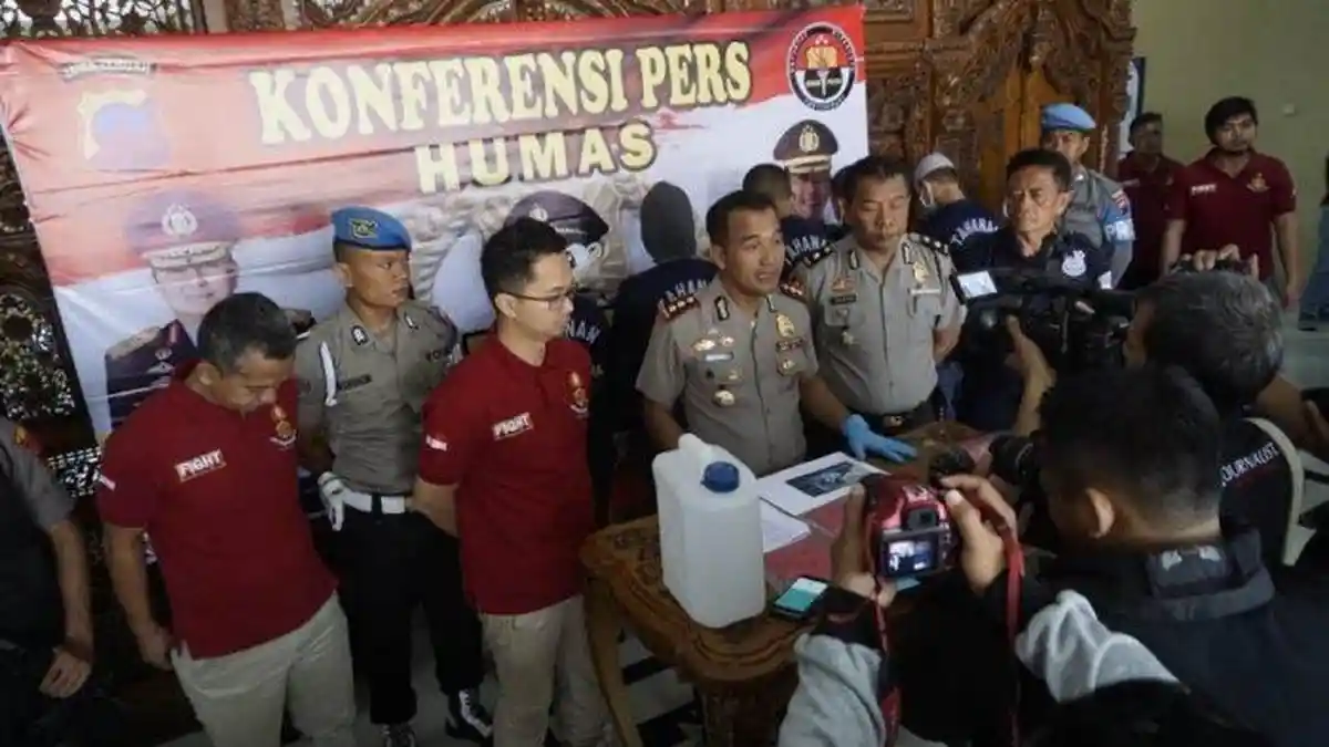 Gagal Dinikahi Warga Jerman, Kiki Otaki Pembakaran Kendaraan WNA