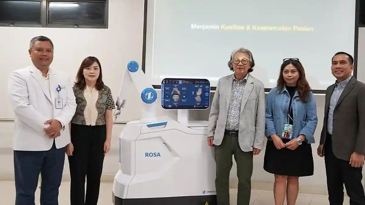 Robot ROSA Siloam Hospitals Kebon Jeruk Bantu Operasi Lutut Lebih Presisi