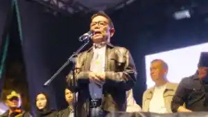Momen-pamitan-Bupati-Hidayattullah-Sjahid-di-Pesta-Rakyat-Kepahiang-Kamis-2312025-malam.jpg