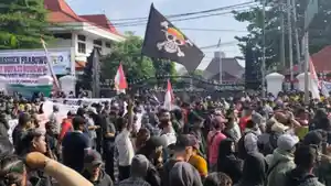 20250915-Aksi-demo-beberapa-waktu-lalu-di-Pati.jpg