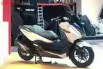 tampilan-honda-forza-250_20181103_185957.jpg