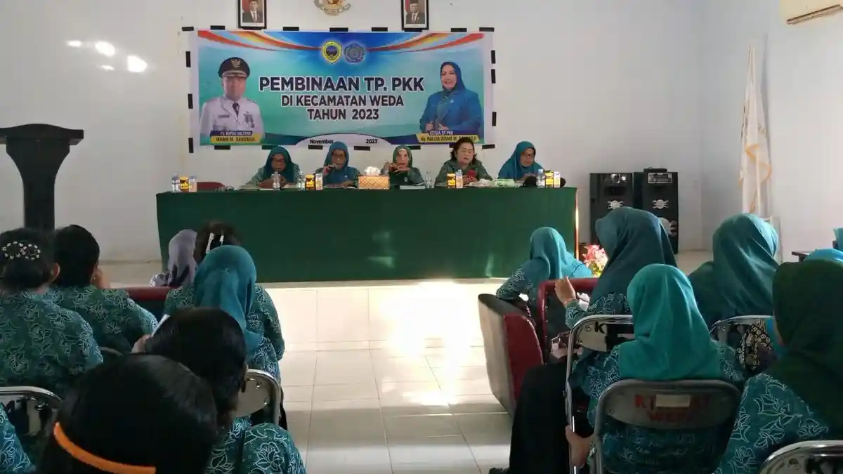 Guna Evaluasi, TP PKK Desa dan Kecamatan di Halmahera Tengah Dapat Pembinaan