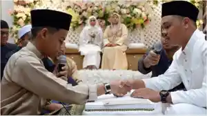 VIRAL-Momen-Remaja-15-Tahun-Jadi-Wali-Nikah-Kakaknya-Pengantin-Wanita-dan-Ibu-Tersenyum-Haru.jpg