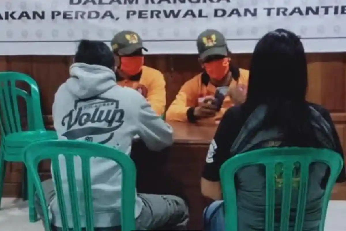 Sang Anak Berduaan Bareng Wanita Lain, Ayah di Kota Kediri Minta Bantuan untuk Menggerebeknya