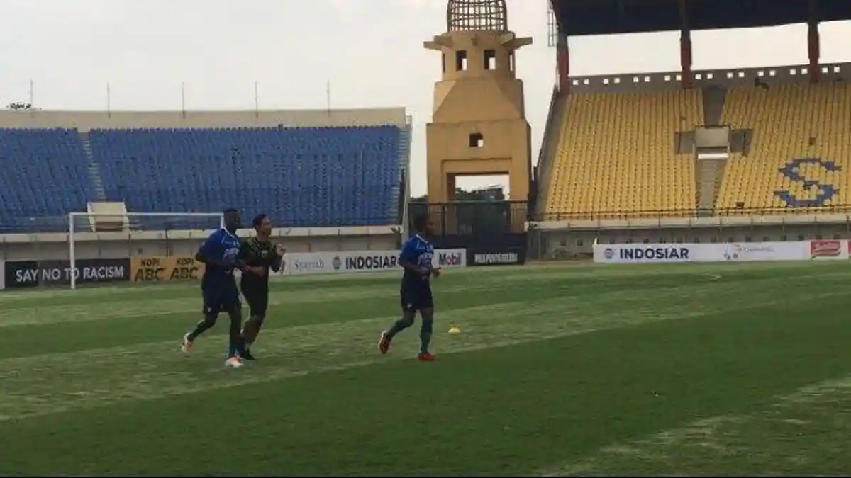 Kapan Ezechiel Kembali ke Persib dari Timnas Chad Masih Tanda Tanya