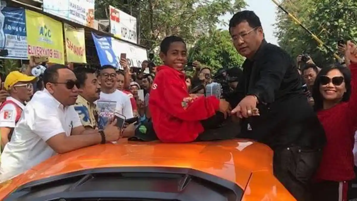Bocah Pemanjat Tiang Bendera Ingin Ikuti Jejak Hotman Paris Hutapea, Jadi Pengacara