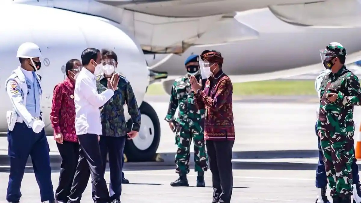Presiden Prediksi Pariwisata Bali Pulih di Semester II, Begini Permintaannya ke Sandiaga Uno