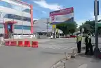 Pihak-Keamanan-Menutup-Akses-Jalan-Sam-Ratulangi-Kota-Palu-Senin-1292022.jpg