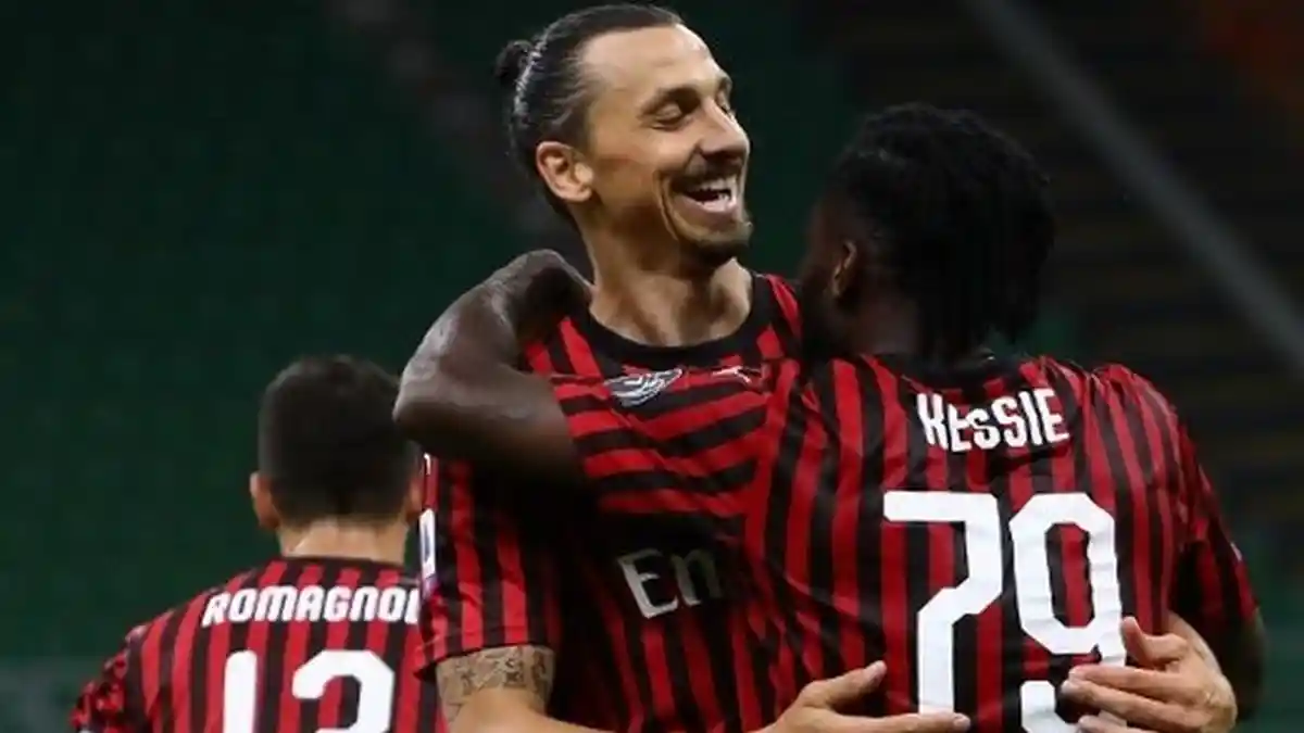 Ibrahimovic Masih Berseragam AC Milan Sampai Tahun Depan