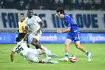 Thom-Haye-kanan-beraksi-dala-persib.jpg