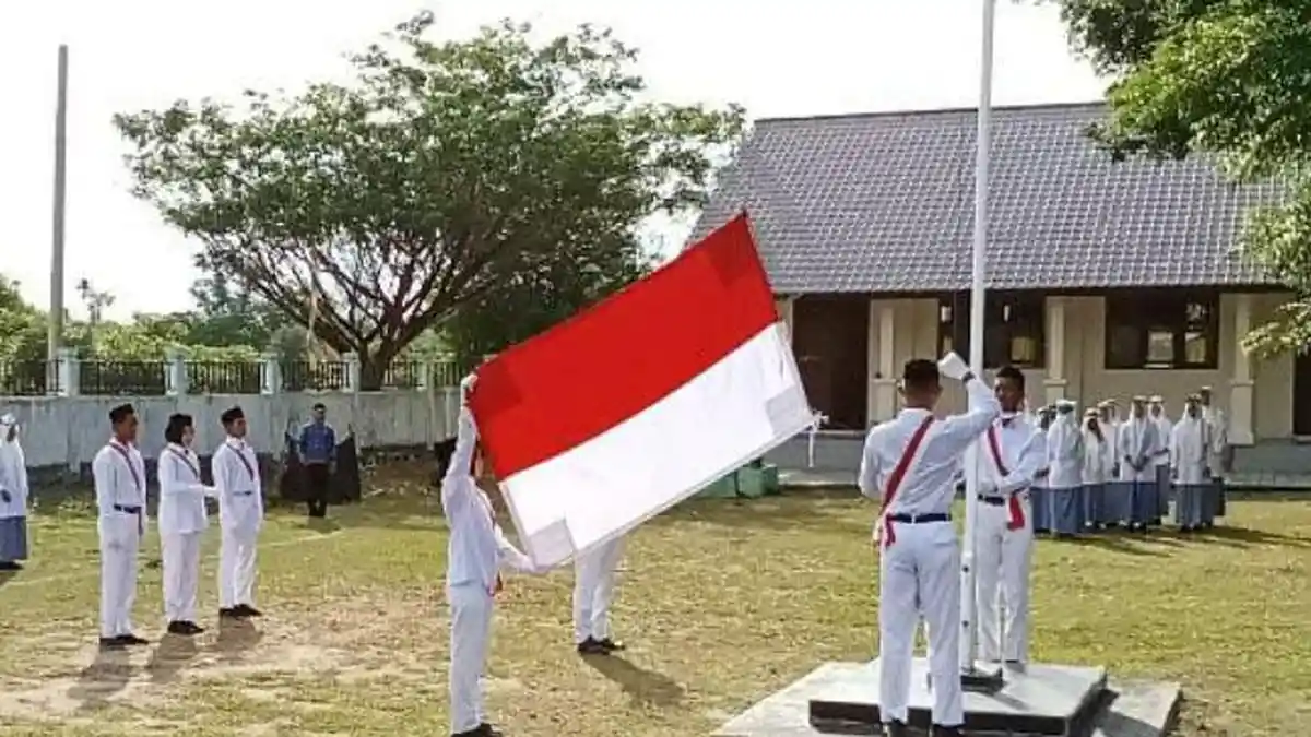 Upacara Peringatan HUT Ke-79 RI di SMA Negeri 3 Seulimeum Berjalan Khidmat  