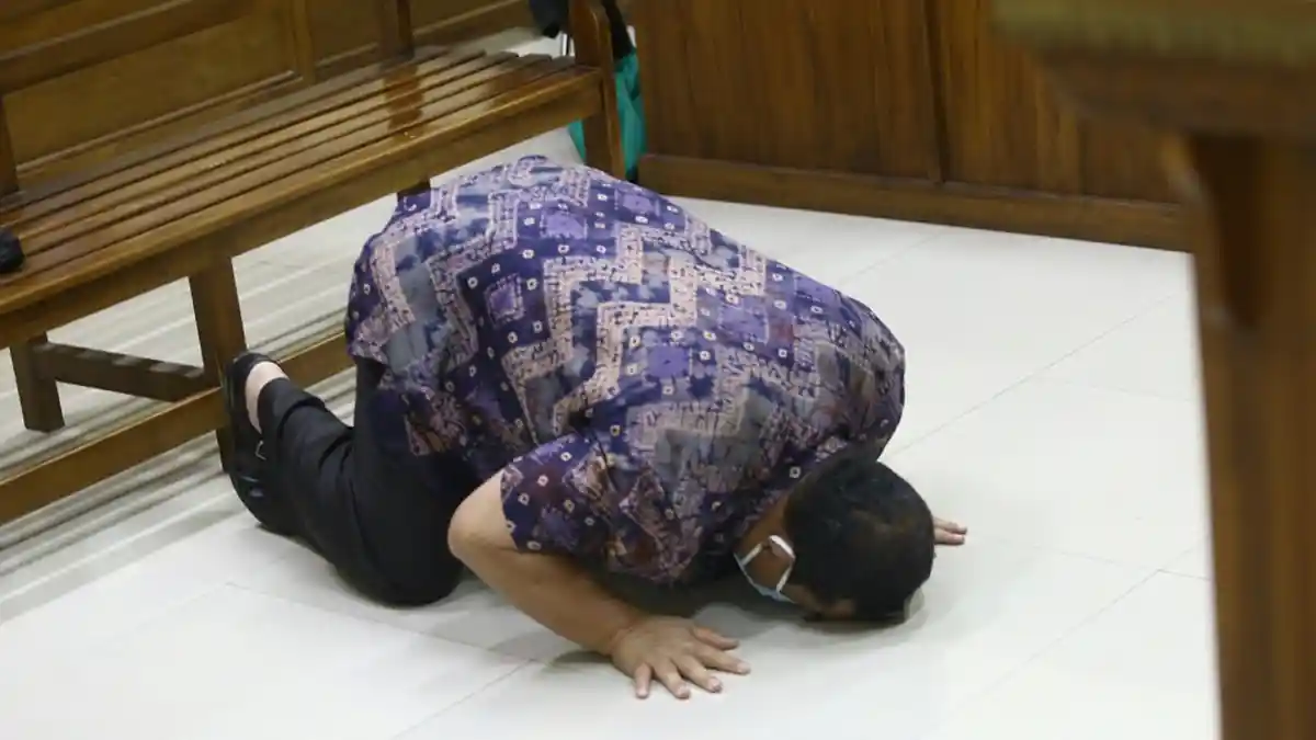 Terdakwa Sujud Syukur Divonis Bebas, Perkara Korupsi Proyek Land clearing Bandara Radin Inten II