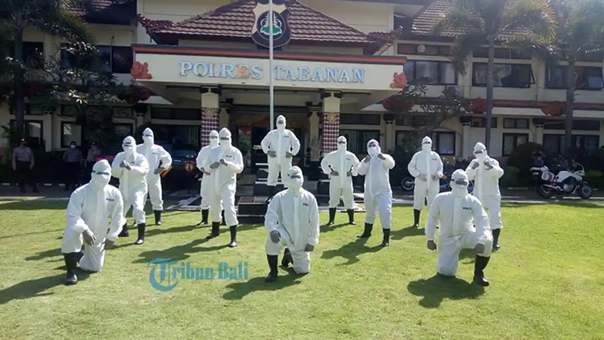 15 Polisi Masuk Tim Reaksi Cepat Bantu Penanganan Korban Covid-19 di Tabanan