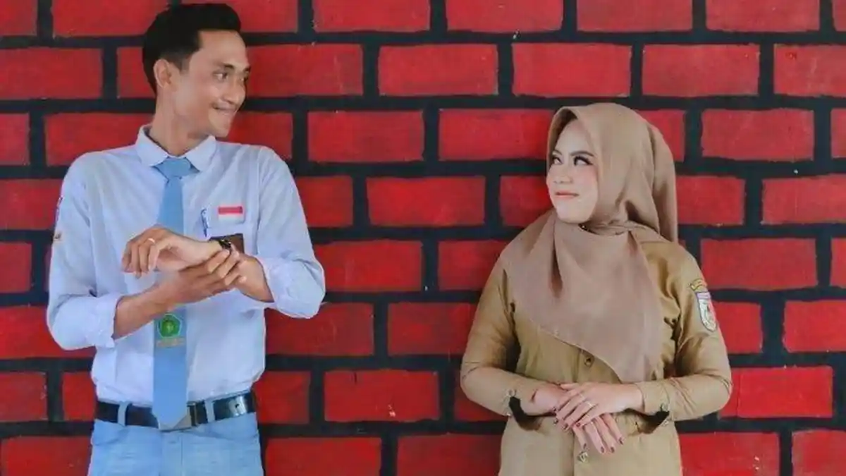 Sudah Saling Suka Sejak Masih Sekolah, Murid dan Guru Ini Akhirnya akan Menikah, Kisahnya Viral