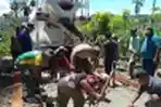 Satgas Yonif MR 413 Kostrad Bantu Bangun Jalan di Kampung Koya K