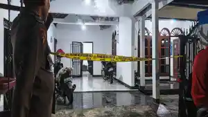 Polisi-bersama-Tim-Inafis-melaksanakan-Olah-TKP.jpg