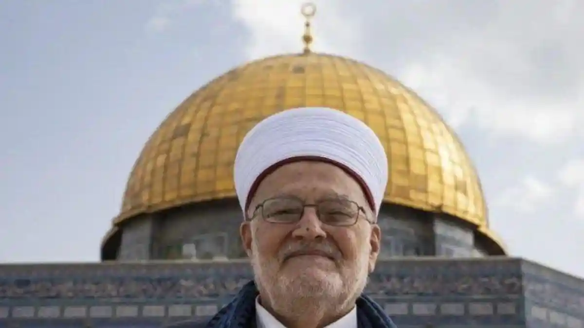Polisi Israel Tahan Sheikh Ekrima Sabri Setelah Doakan Ismail Haniyeh