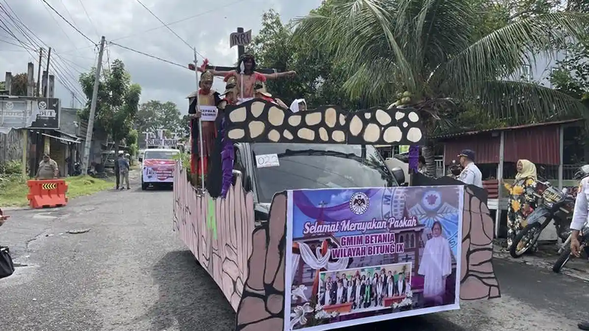 Kendaraan Hias Ramaikan Ibadah Agung dan Pawai Paskah Bamag LKKI di Bitung Sulawesi Utara