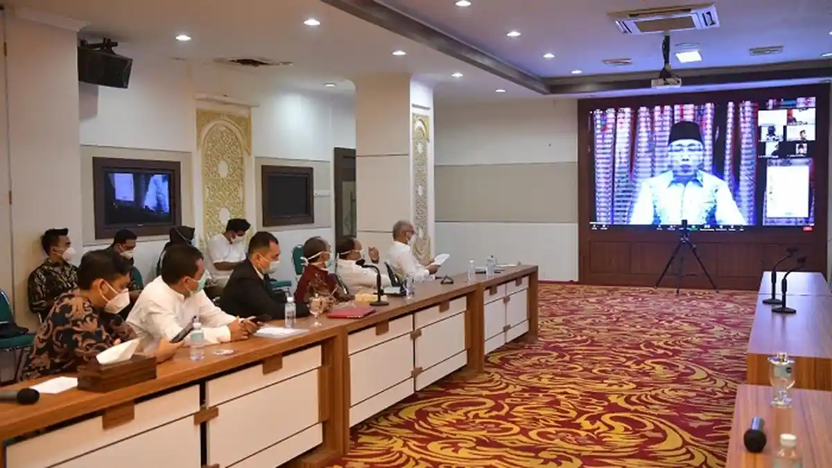 Nova Paparkan Kebijakan Penanganan Covid-19 Aceh dalam Konferensi Internasional Pembaruan Bedah