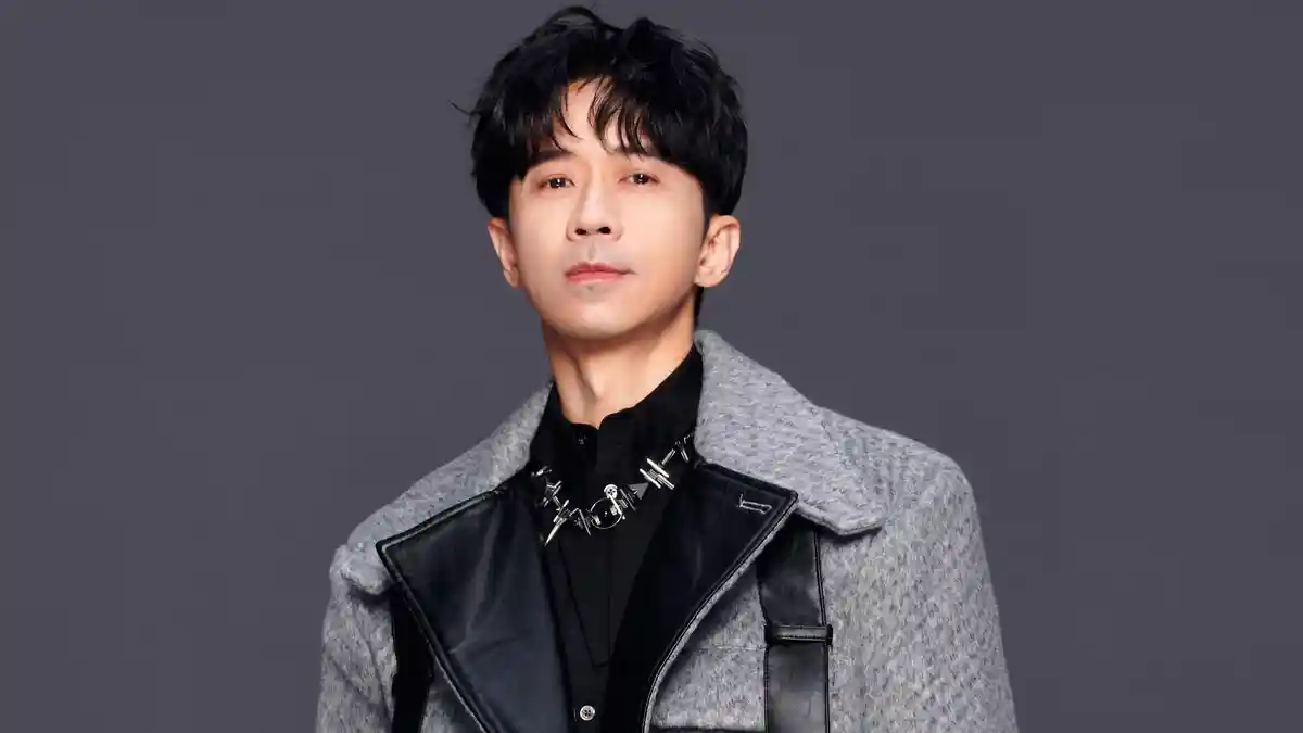 Penyanyi Michael Guang Liang Konser di PIK 2 Jakarta 6 Juni 2026