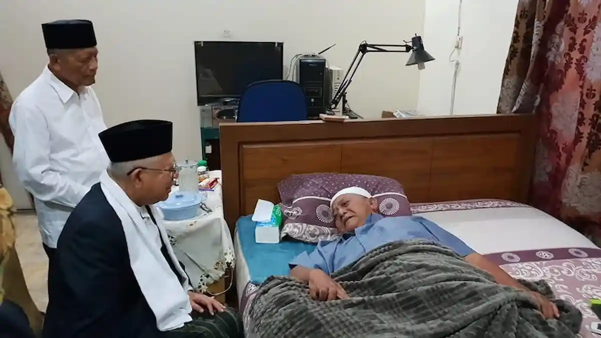 Kunjungi Ponpes Krapyak, Kiai Ma'ruf Amin Jenguk KH Attabik Ali