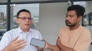 Kepala-Pemberitaan-DPD-RI-Budi-Fitra-Helmi-saat-bersedia-diwawancarai-Tribunternatecom.jpg