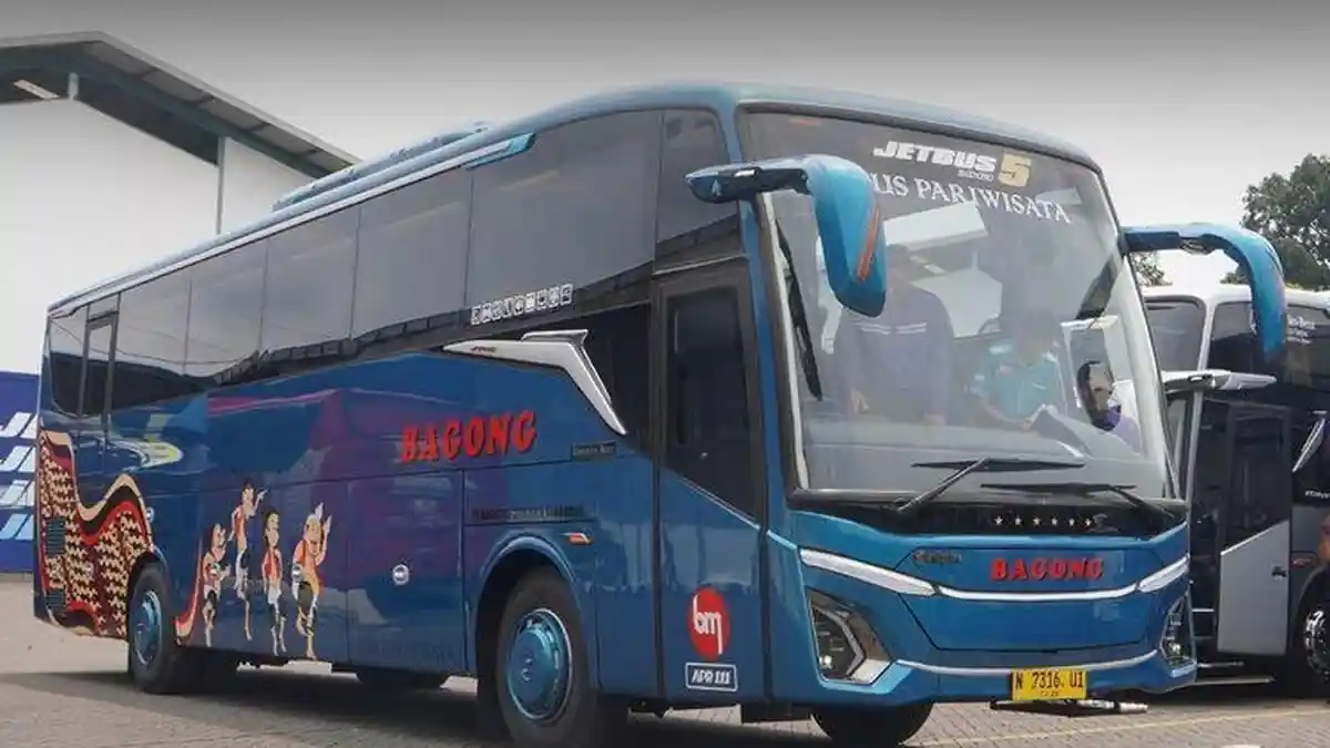 Bus Pariwisata Baru PO Bagong, Gambar Tokoh Pewayangan Bagong Jadi Pembeda