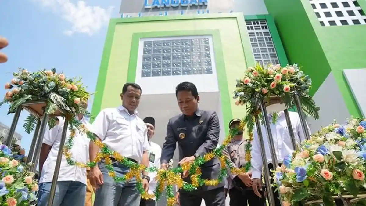 Bupati Balangan Resmikan Langgar Hidayatul Khair dari Program Tukar Guling Aset Bersama PT Adaro 